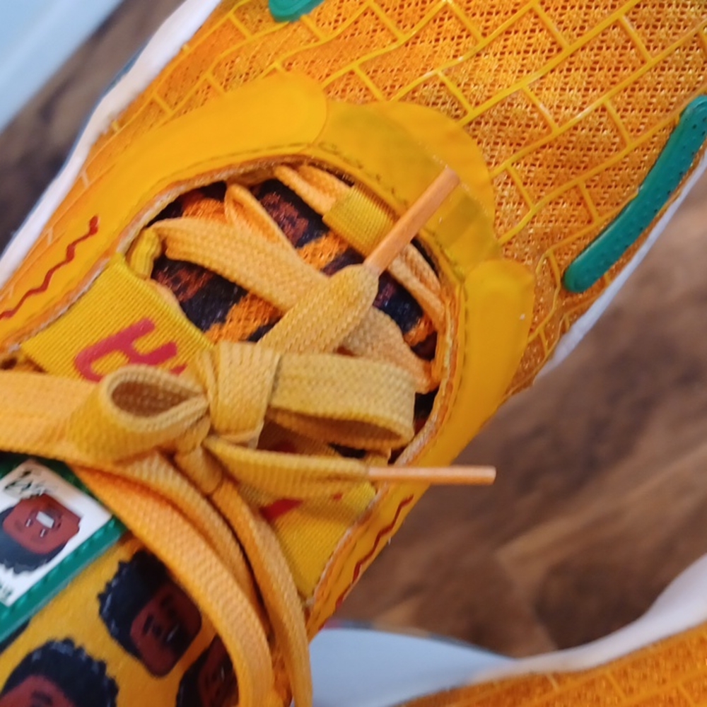 Donavan Mitchell x Adidas x Lego Size 3Y - Picture 13 of 16